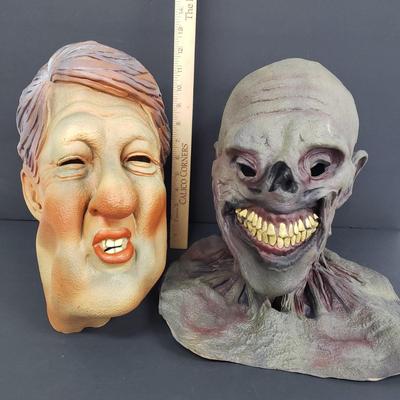LOT 149: Paper Magic Group Masks; Bill Clinton & Grinning Monster