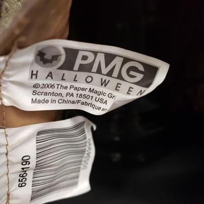 LOT 149: Paper Magic Group Masks; Bill Clinton & Grinning Monster