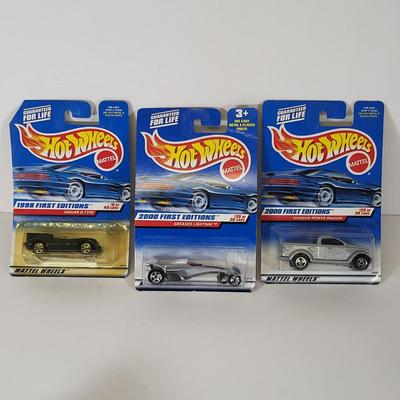 LOT 155: Seven Vintage Hot Wheels Lot Featuring First Edition Releases from 1998-2000