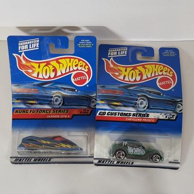 LOT 156: Eight Vintage Hot Wheels Lot Featuring Ford Bronco, School Bus and More