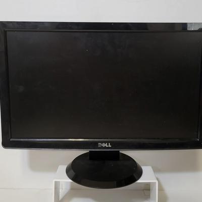 LOT 164: Lot of Three Screens, Two Monitors by Dell and AOC and Vizio TV
