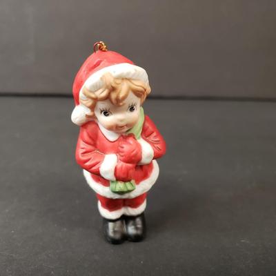 LOT 187: Campbell's Soup Ornaments & Figurines