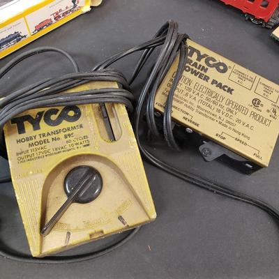 LOT 189: Vintage Tyco Trains & Tracks; Some Original Boxes, Some Need Repair