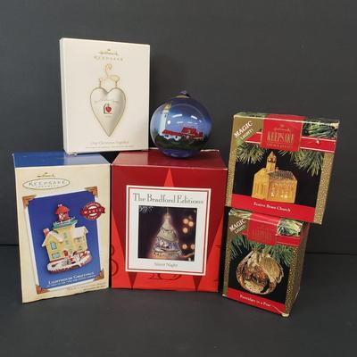 LOT 190: Assorted Hallmark Christmas Ornaments & More