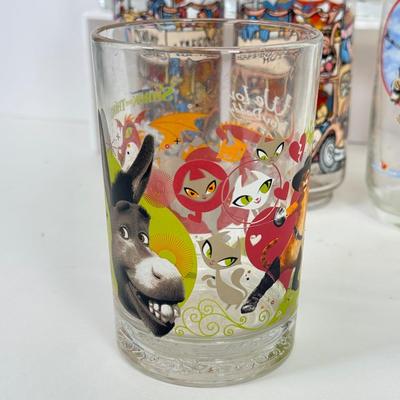 LOT 201: Collectible Glasses: Bud Nascar, Norman Rockwell, Niagara Falls, Shrek the Third & The Great Muppet Caper