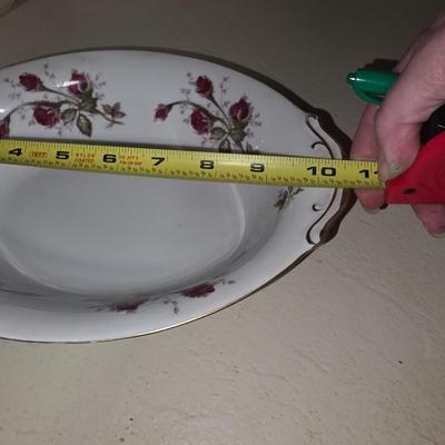 Gravy boat and platter