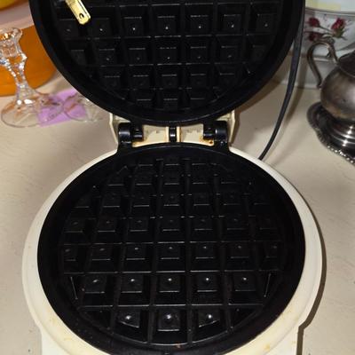 Waffle maker