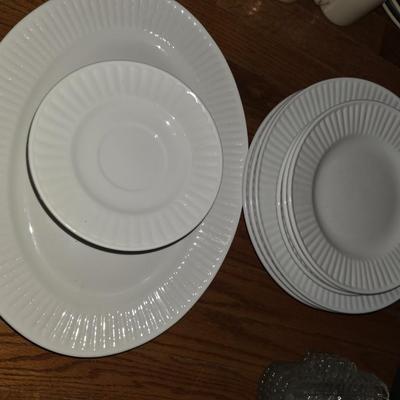 White dish set