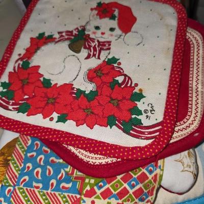 Holiday pot holders