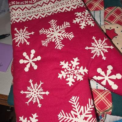 Holiday pot holders