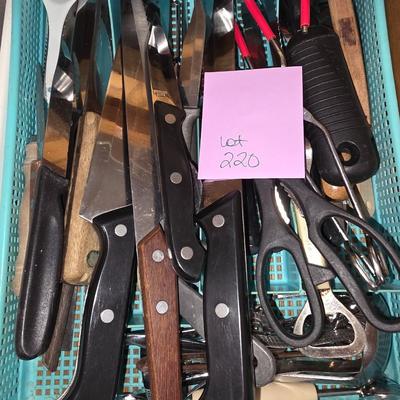 Knives and kitchen utensils