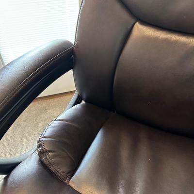 Adjustable Height Rolling Office Chair