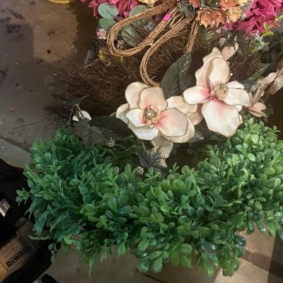 Sale Photo Thumbnail #494: Several Wreaths and flowers