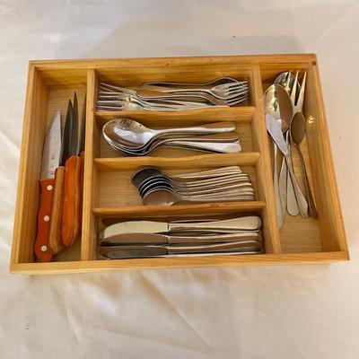 JA Henckels Chef Knives, Wood Block & 6-Person Flatware Set (K-SS)