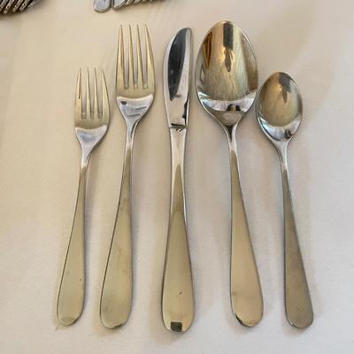 JA Henckels Chef Knives, Wood Block & 6-Person Flatware Set (K-SS)