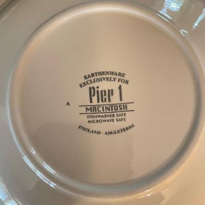 “MacIntosh” Earthenware Set by Pier1 (K-SS)