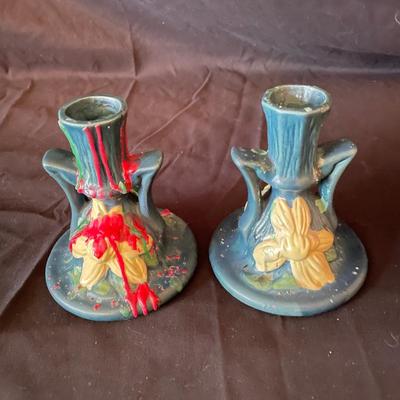Roseville Pottery & Books (KC-SS)