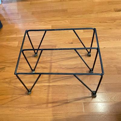Standing Wrought Iron Wine Rack (LR-SS)