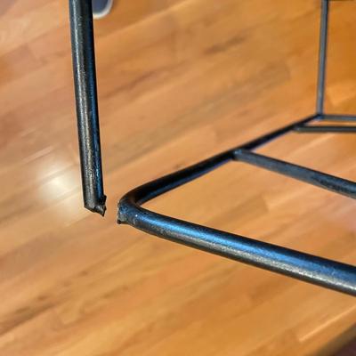Standing Wrought Iron Wine Rack (LR-SS)