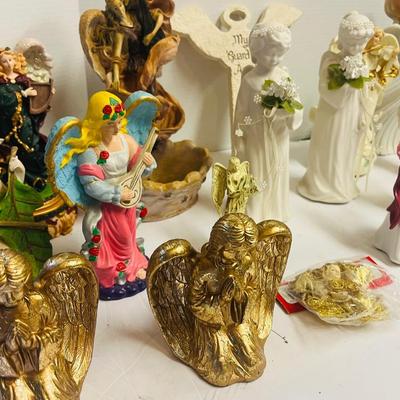 Vintage Angels Figurines