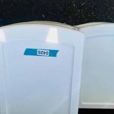 Storage Bins lot (5)