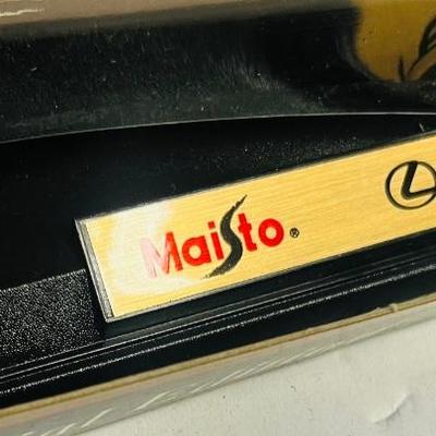 Mario Special Edition 1:18 Scale Diecast model Lexus SC430