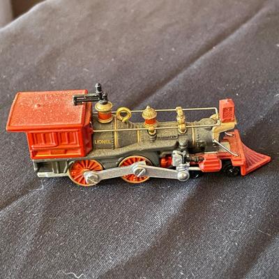 20 Lionel Hallmark Keepsake Ornaments (KC-SS)