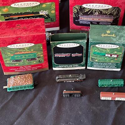 20 Lionel Hallmark Keepsake Ornaments (KC-SS)