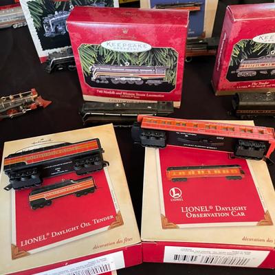 20 Lionel Hallmark Keepsake Ornaments (KC-SS)