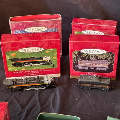 20 Lionel Hallmark Keepsake Ornaments (KC-SS)
