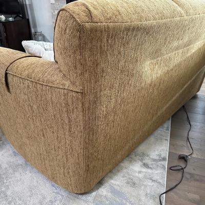 FLEXSTEEL COUCH