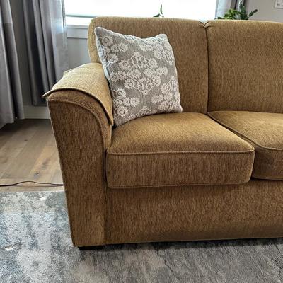 FLEXSTEEL COUCH