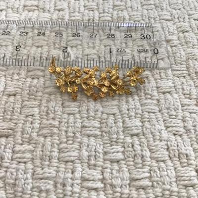 Vintage, gold tone brooch