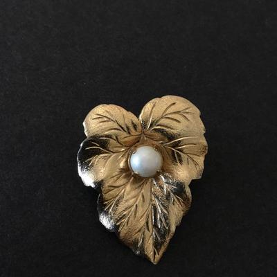 Vintage Sarah Coventry, brooch
