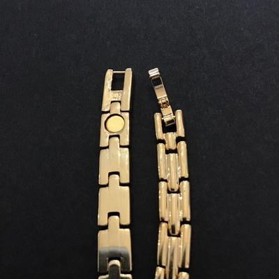 Nice gold tone tennis bracelet