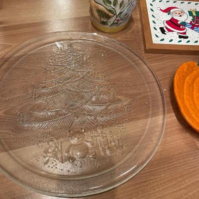 Miscellaneous holiday decor