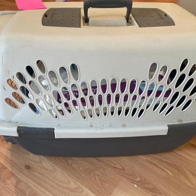 Pet kennel and pads