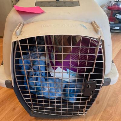 Pet kennel and pads