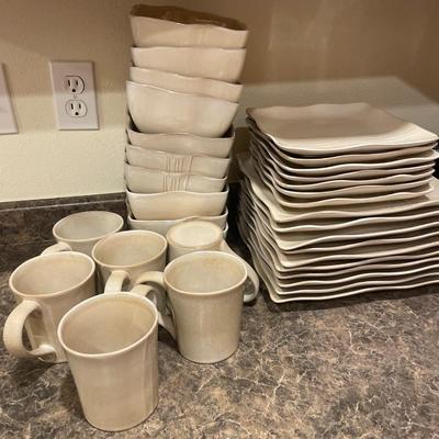 Karen Neuburger dishware