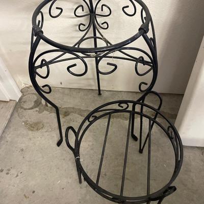 2 plant stands