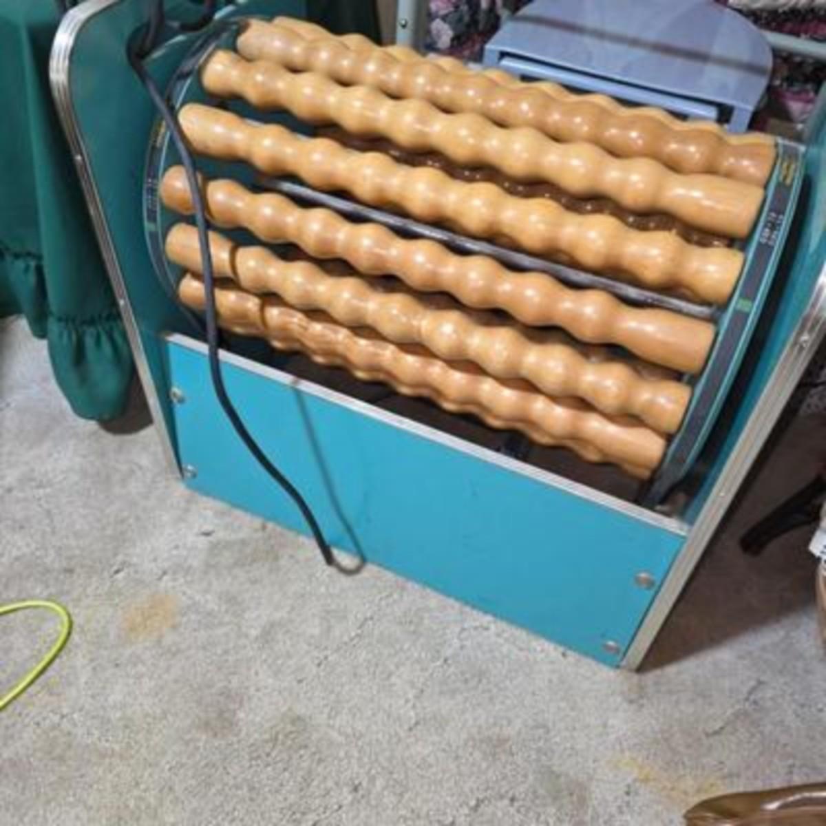 Retro back exercise equipment | EstateSales.org