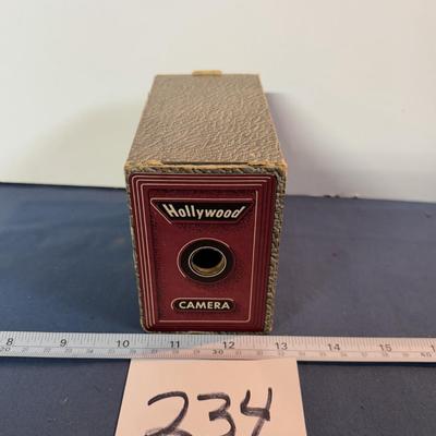 Vintage Hollywood Single Uses Box Camera