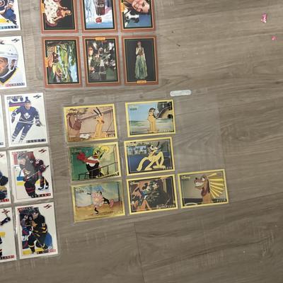 Walt Disney boxing hockey collectible cards