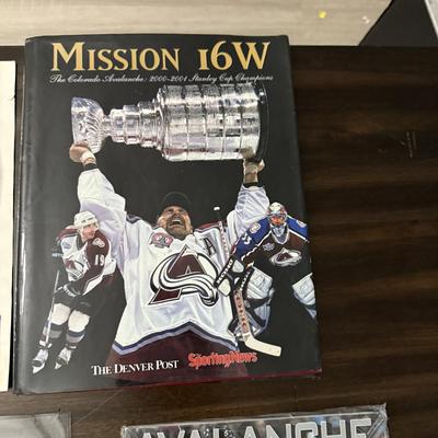 Two photos autographed with certificate authenticity Colorado avalanche