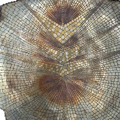 Large Vintage Brass Leaf-Shaped Decorative Tray – Textured & Etched Design – Made in India