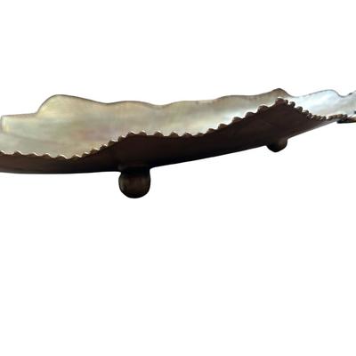 Large Vintage Brass Leaf-Shaped Decorative Tray – Textured & Etched Design – Made in India