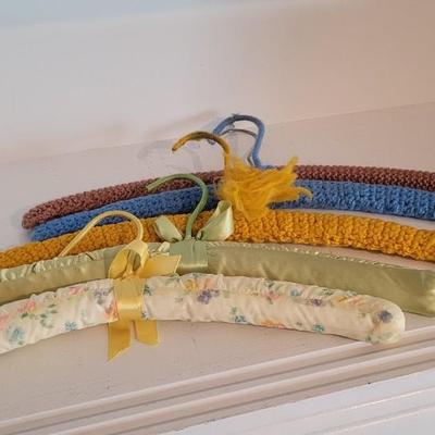 PADDED HANGERS