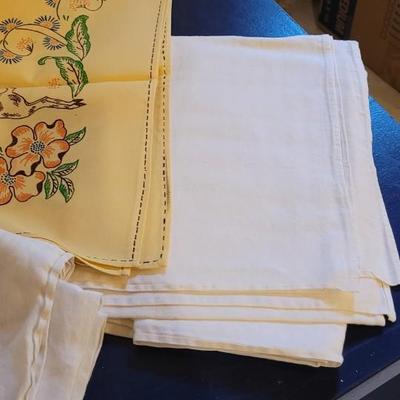 MISC LINENS AND TABLECLOTHS