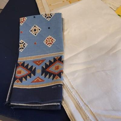 MISC LINENS AND TABLECLOTHS