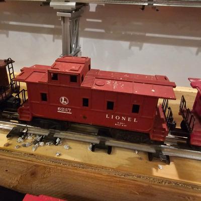 Assortment of Vintage Lionel Lines Cars O Gauge (T2-JS)